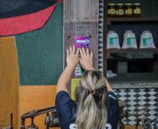 Ação do Programa Mulher Segura orienta moradores e turistas em Morretes