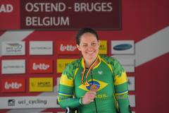 Com apoio do Estado, paranaense é campeã geral da Copa do Mundo de Paraciclismo