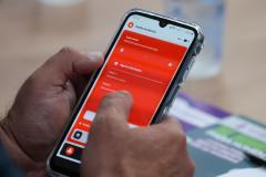 Tecnologia de monitoração simultânea contra feminicídios está em uso no Paraná