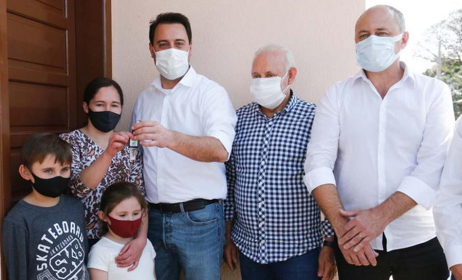 Paraná prioriza mulheres em projetos habitacionais