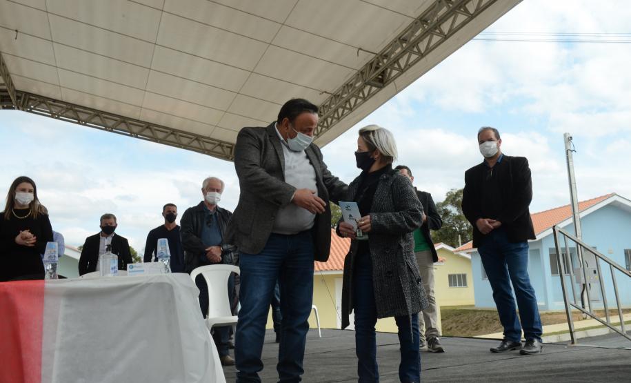 Paraná prioriza mulheres em projetos habitacionais