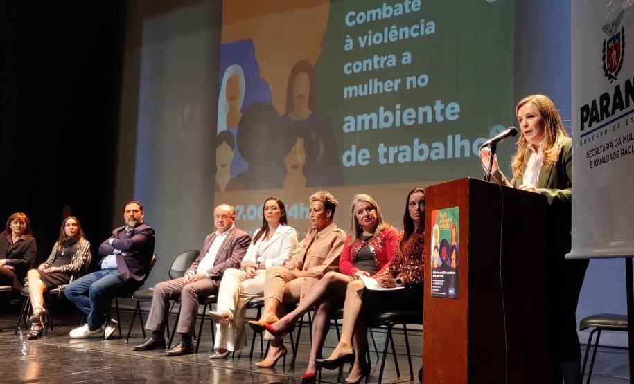 Paraná discute estratégias para combater a violência contra a mulher no ambiente de trabalho