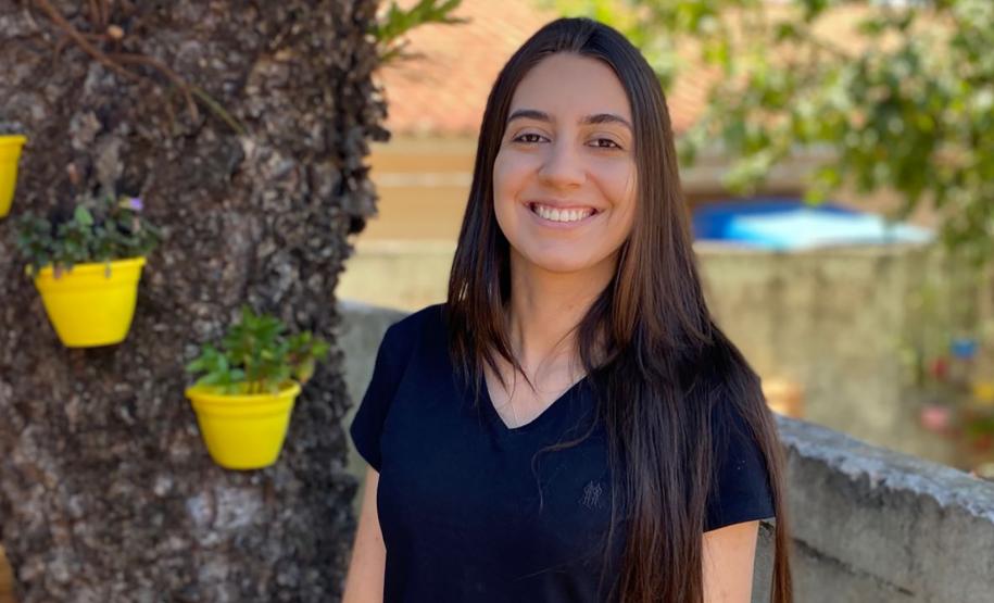 Fenômeno na internet, professora do Paraná prova que educação e comunicação têm muita química