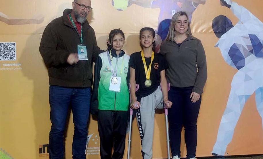 Atleta com deficiência é campeã no wrestling convencional nos Jogos Escolares