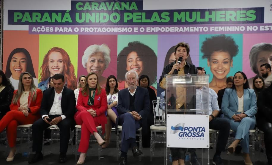 Caravana Paraná Unido Pelas Mulheres contou com grande adesão em todo o Estado