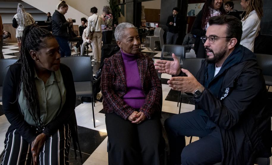 Biblioteca Pública do Paraná inaugura Estante Afro – Maria Águeda com mais de 500 livros