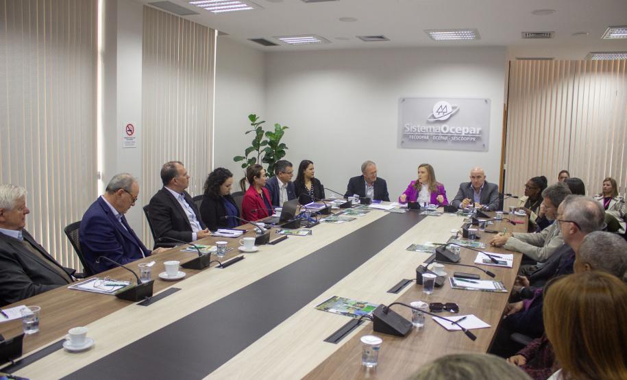 Paraná firma parceria com Ocepar para fomentar o cooperativismo feminino