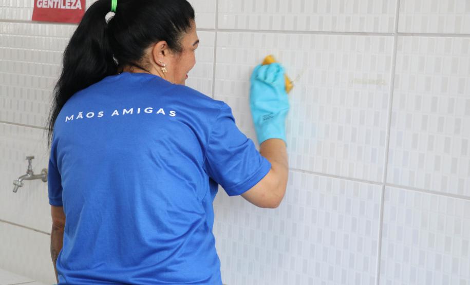 Programa de reparos e limpeza nas escolas promove reinserção de mulheres apenadas