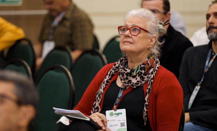 História de engenheira de Itaipu merece ser contada em livro