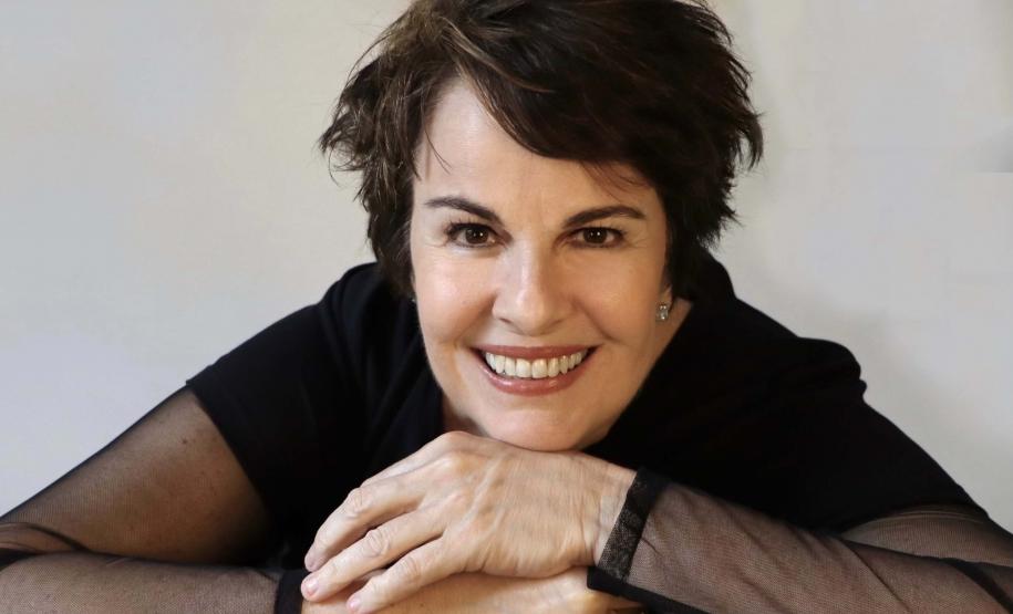 Guaíra recebe no domingo show da Leila Pinheiro com grupos do Conservatório de MPB da Capital