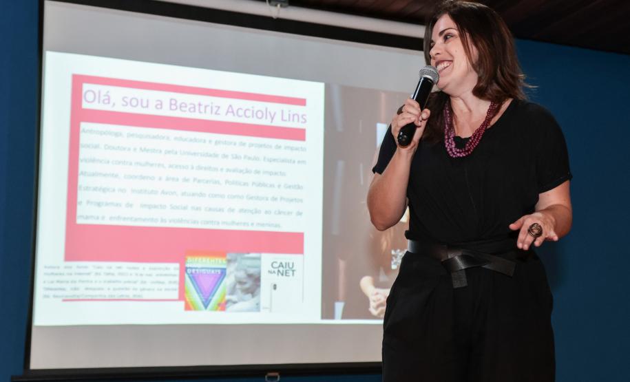 Governo promove qualificação para o desenvolvimento de políticas para mulheres