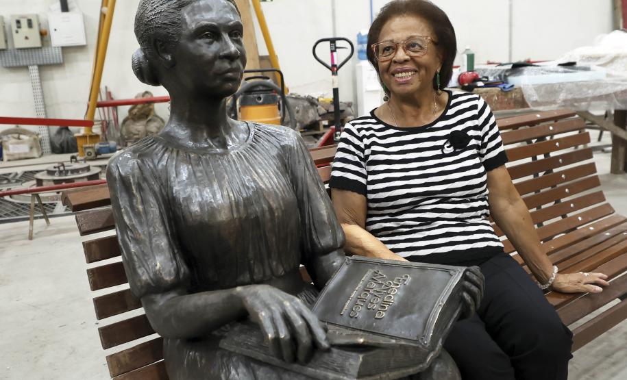 Escultura de Enedina Alves Marques é inaugurada hoje (15) em Curitiba