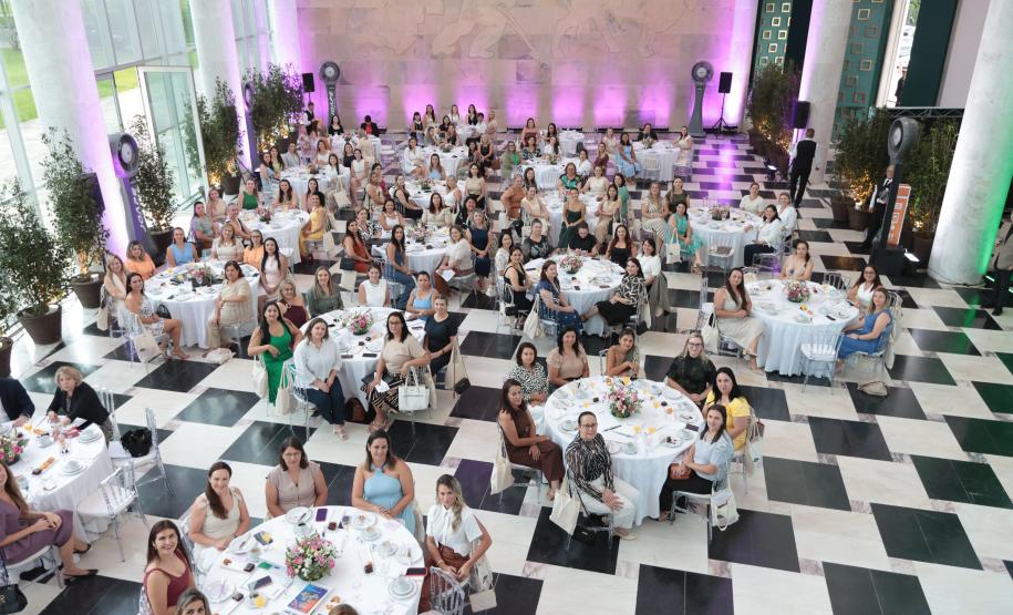 Encontro com 130 primeiras-damas fortalece diálogo entre Estado e municípios