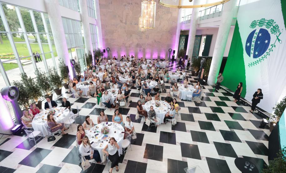 Encontro com 130 primeiras-damas fortalece diálogo entre Estado e municípios