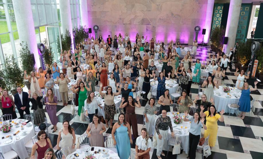 Encontro com 130 primeiras-damas fortalece diálogo entre Estado e municípios