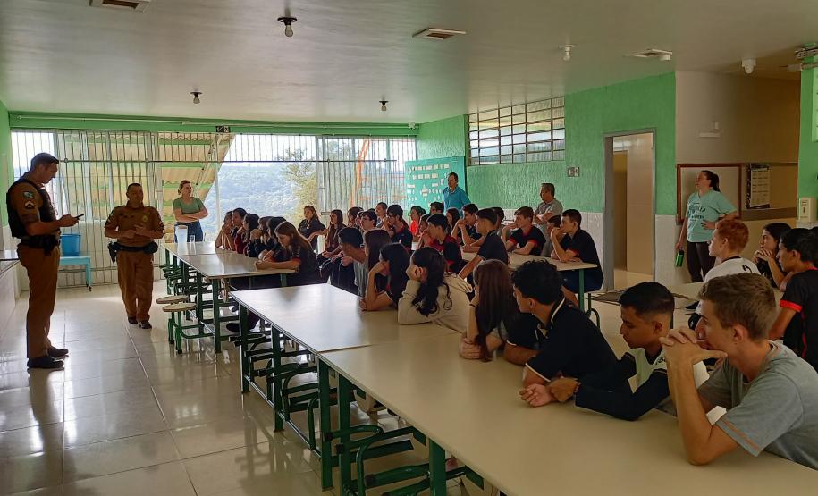 Equidade racial: 23 escolas recebem o Selo ERER Enedina Alves Marques do Governo