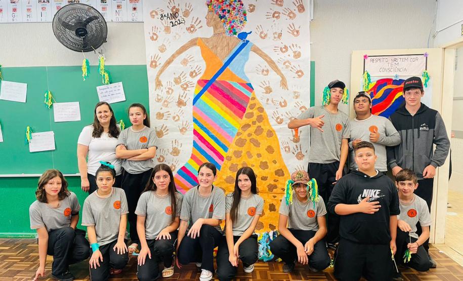 Equidade racial: 23 escolas recebem o Selo ERER Enedina Alves Marques do Governo