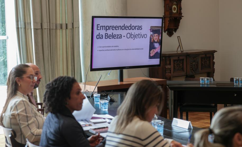 Projeto Empreendedoras da Beleza passará por mais cinco municípios em 2025