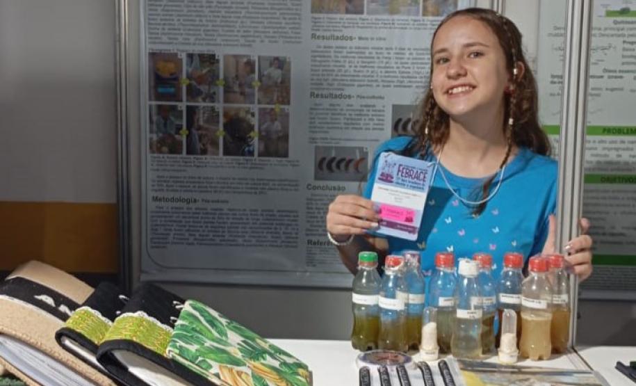 Aluna de escola estadual é premiada na maior feira de ciências do Brasil