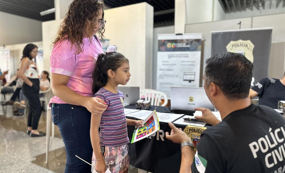 Paraná em Ação facilita vida de famílias paranaenses ao garantir direitos das crianças