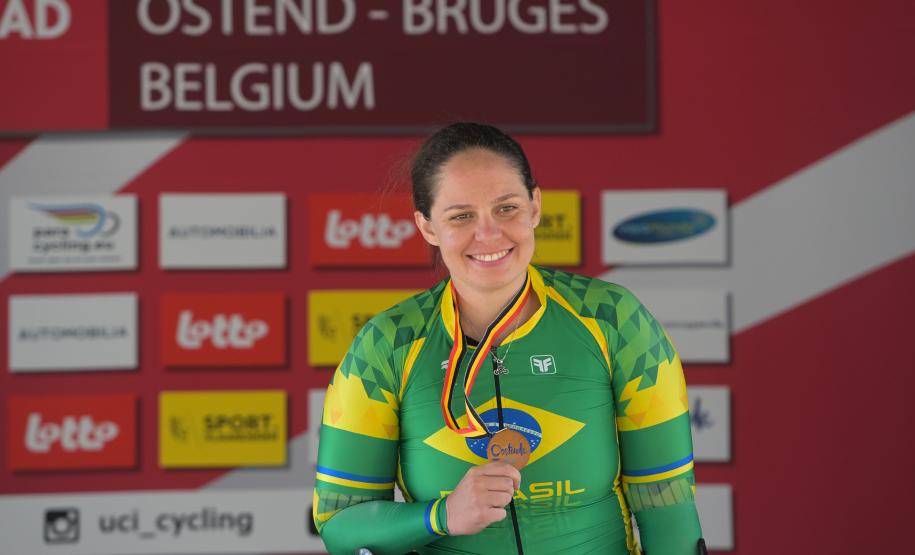 Com apoio do Estado, paranaense é campeã geral da Copa do Mundo de Paraciclismo