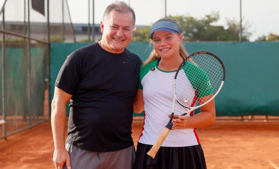 Primeira brasileira a se classificar para o Wimbledon juvenil teve apoio do Estado