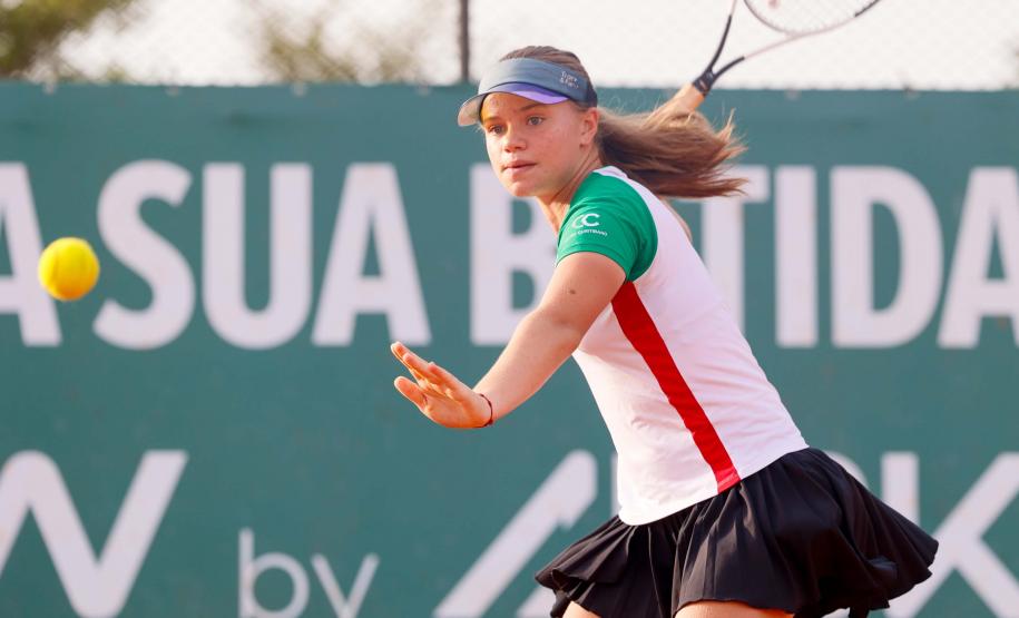 Primeira brasileira a se classificar para o Wimbledon juvenil teve apoio do Estado