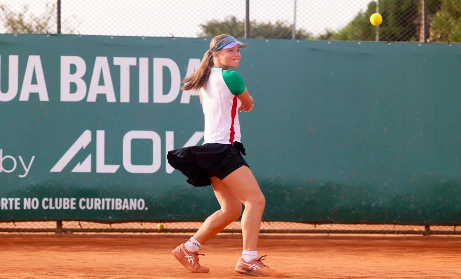 Primeira brasileira a se classificar para o Wimbledon juvenil teve apoio do Estado