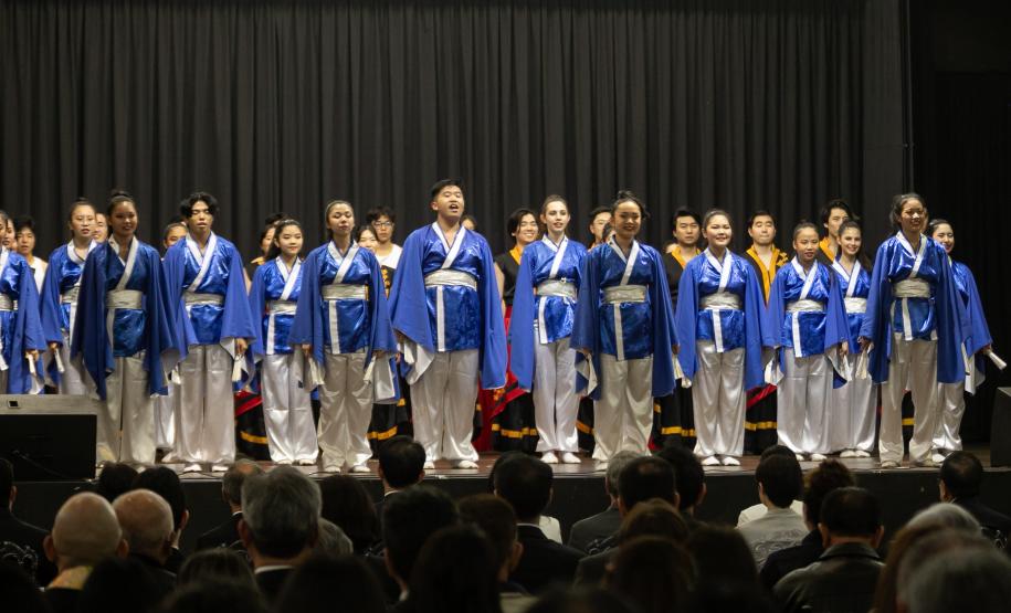 Princesa Kako de Akishino exalta memória dos imigrantes japoneses em visita a Maringá