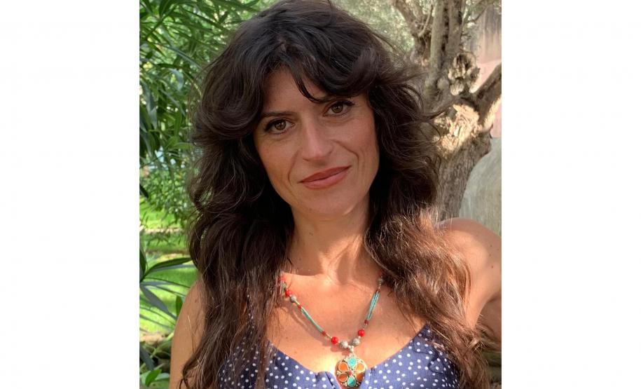 Pesquisadora portuguesa fala sobre representatividade de mulheres artistas no MAC-PR