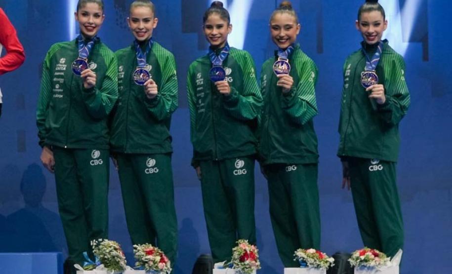 Atleta paranaense conquista ouro inédito em Copa do Mundo de ginástica rítmica