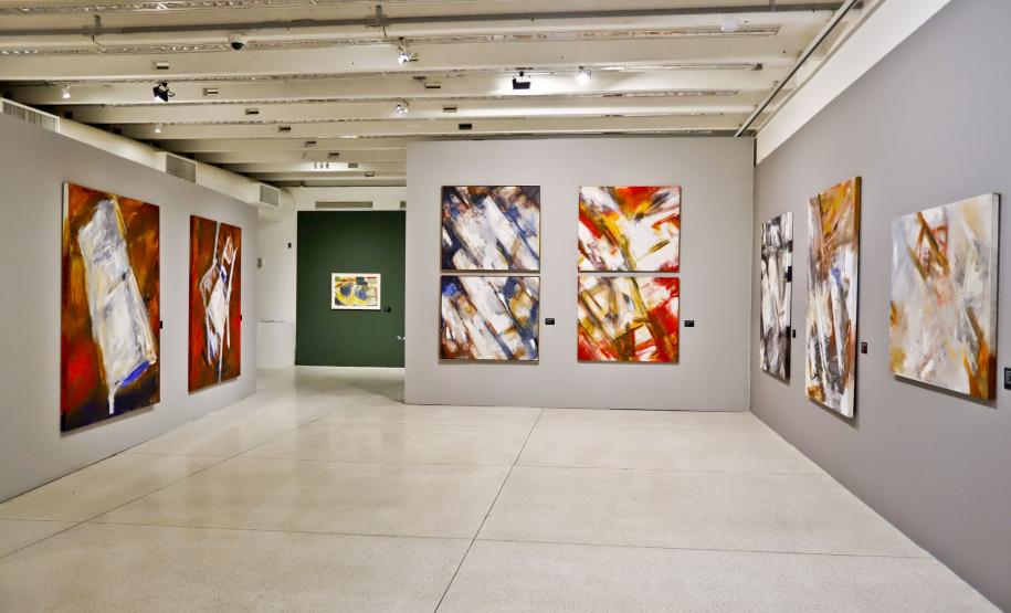 No MON, Arte para Maiores promove roda de conversa com a artista Teca Sandrini