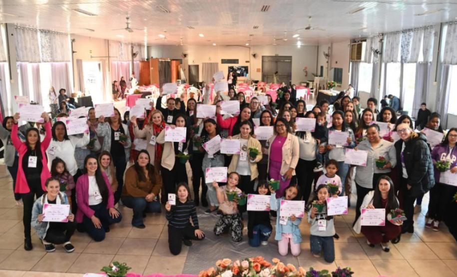 Cátedra de Empoderamento e Empreendedorismo Feminino forma 100 mulheres em Candói