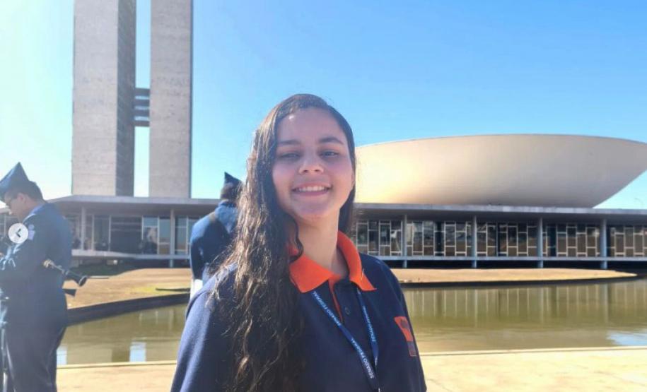 Jovem senadora: estudante de Sengés participa de programa na capital federal
