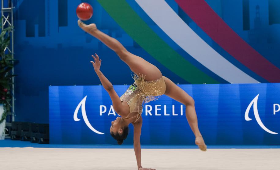 Paranaense Babi conquista melhor resultado da história do Brasil no Mundial de Ginástica Rítmica
