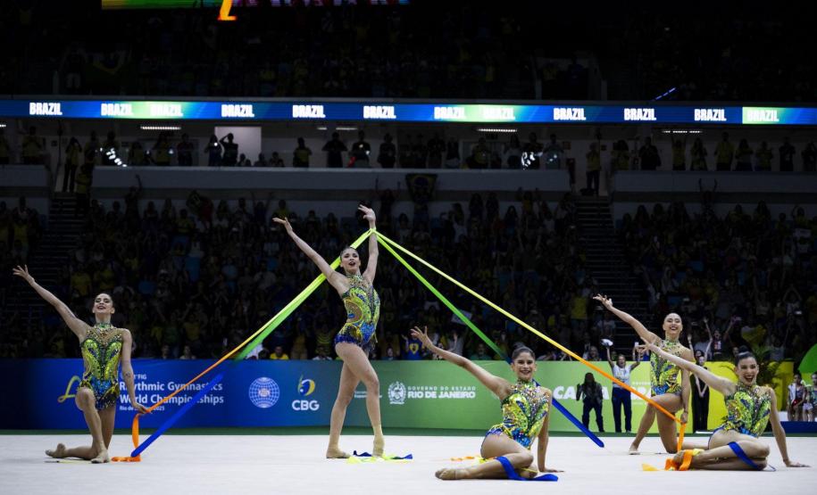 Com duas atletas do Paraná, Brasil conquista prata inédita no Mundial de Ginástica Rítmica