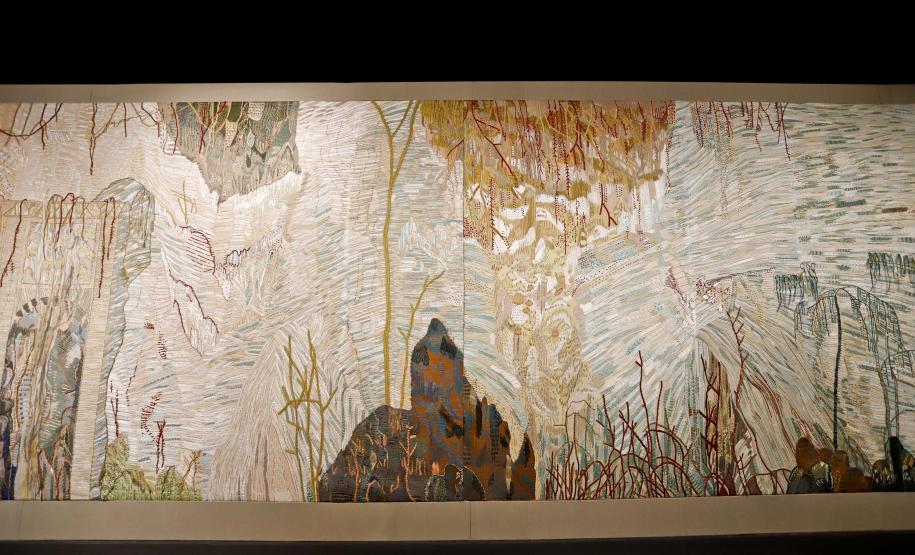 Mostra da artista francesa Eva Jospin fica em cartaz no MON até domingo