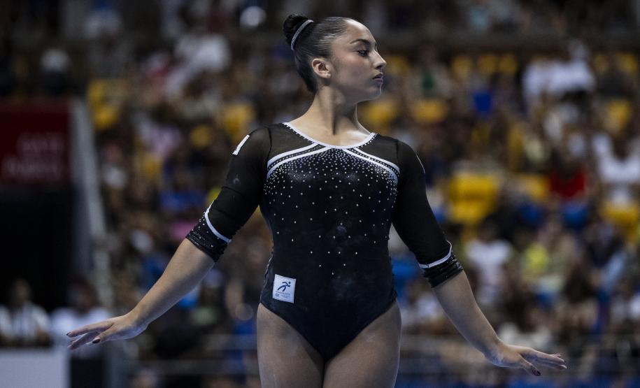 Paranaense Júlia Soares leva ouro no solo Brasileiro de Ginástica Artística