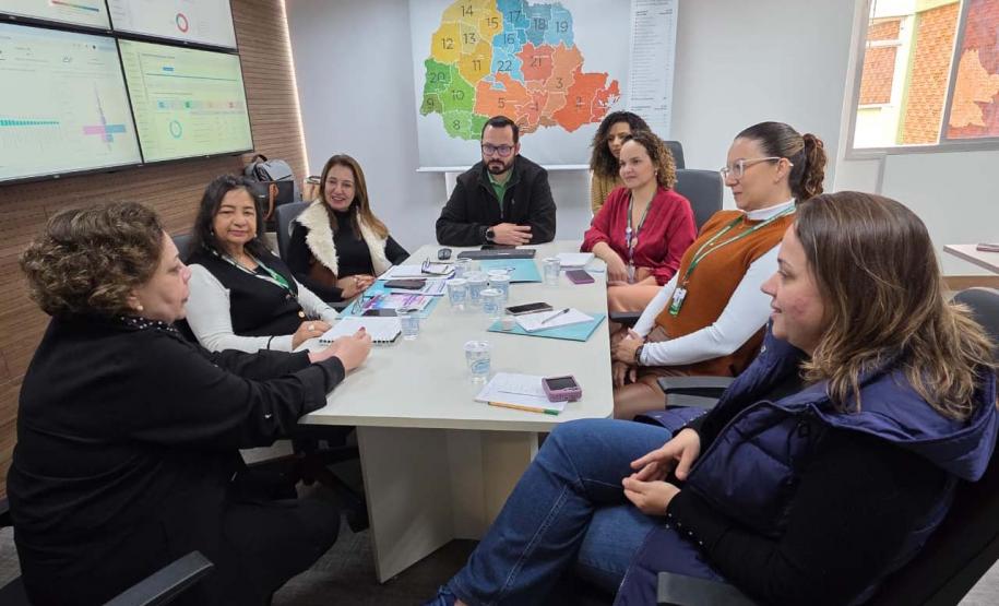 Referência: comitiva de Goiás conhece modelo de atendimento materno-infantil do Paraná