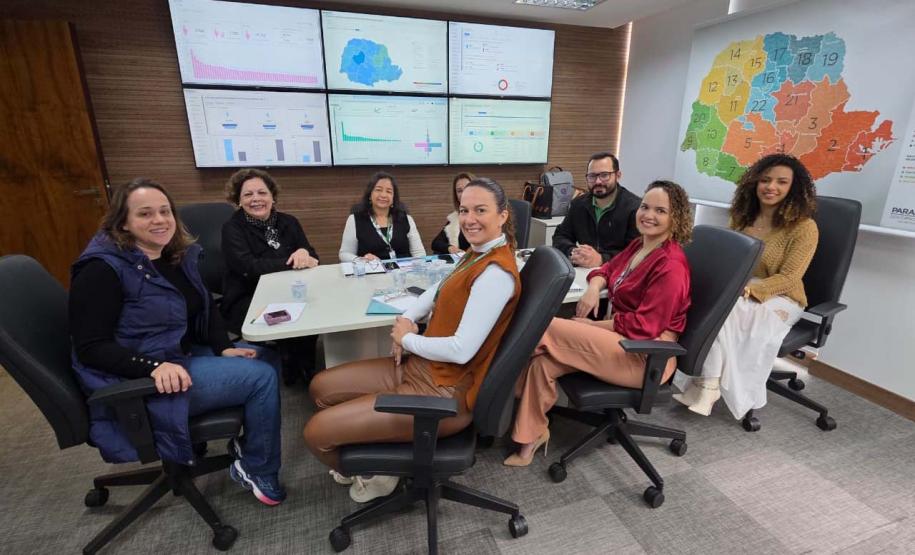 Referência: comitiva de Goiás conhece modelo de atendimento materno-infantil do Paraná