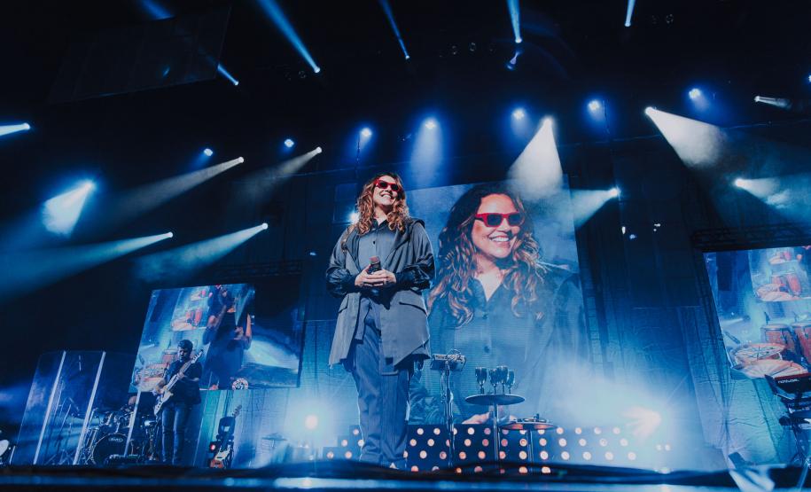 Ana Carolina celebra carreira e apresenta projeto "25 Anas" no Guairão