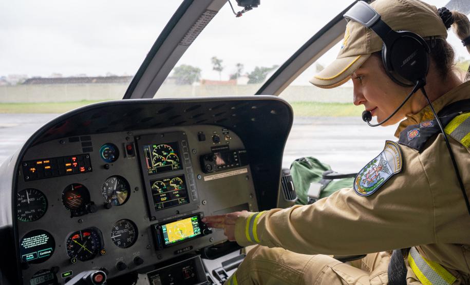 Pioneirismo nas alturas: Corpo de Bombeiros tem primeira mulher piloto de helicóptero