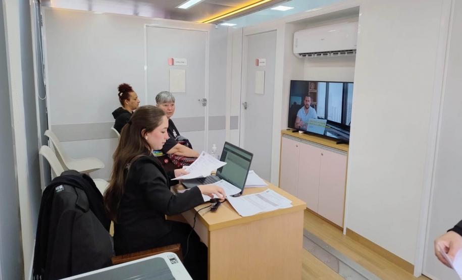 Paraná Rosa: Carreta Saúde da Mulher realiza mais de mil atendimentos em São José dos Pinhais