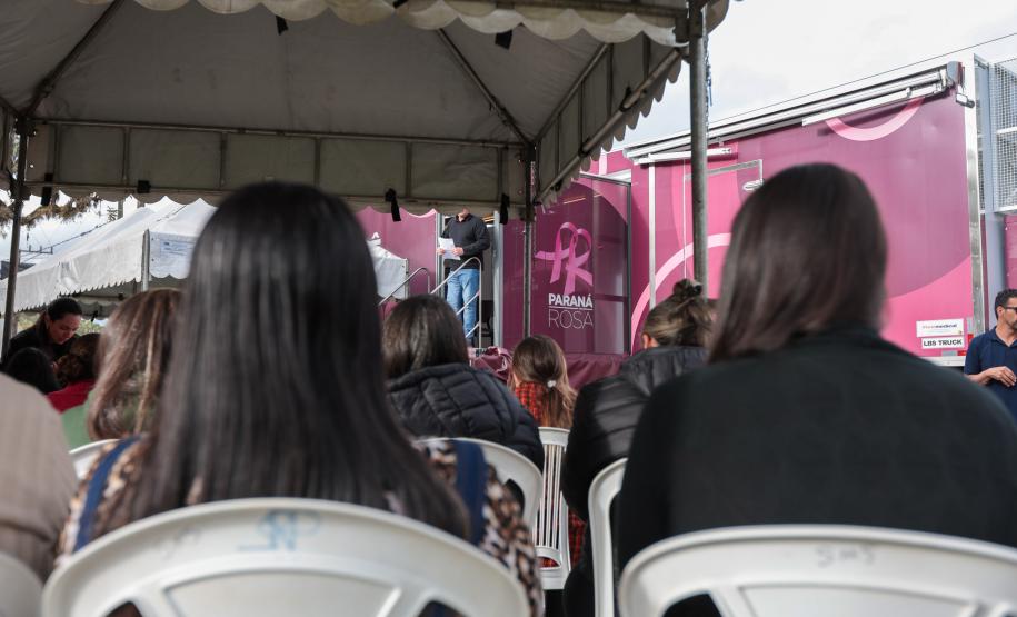 Carreta Saúde da Mulher realiza mil exames em Conselheiro Mairinck e agora atende Primeiro de Maio