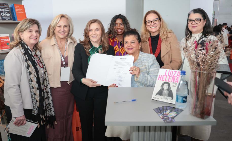 Com presença de Luiza Trajano, Paraná renova cooperação com o Grupo Mulheres do Brasil