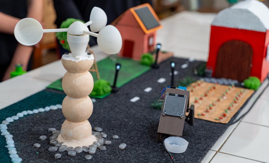 Alunas de Campo Largo levam projeto a evento nacional de empreendedorismo jovem