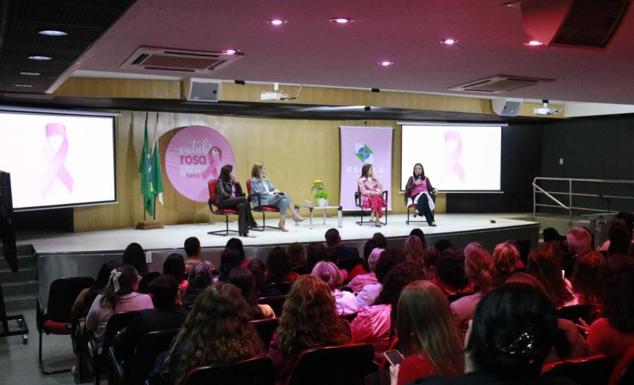 Conversa Rosa: servidoras do Estado recebem palestras sobre prevenção do câncer