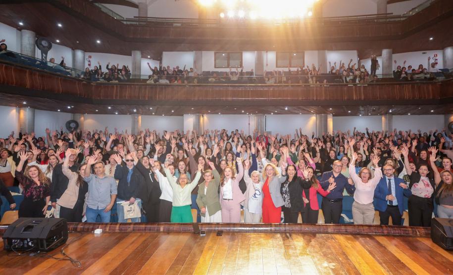 Debates sobre idosos, igualdade racial e mulheres marcam 2° dia do Cuida Mais Paraná