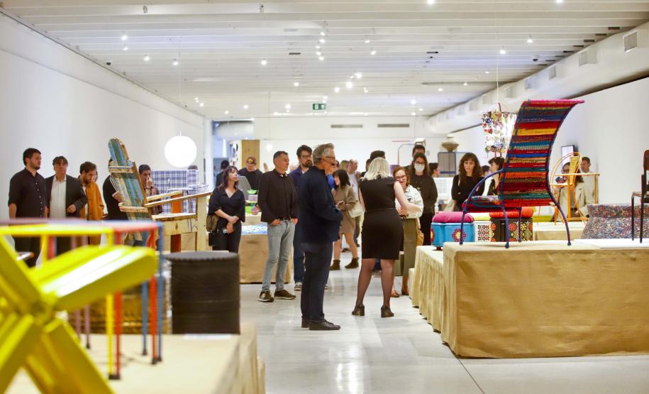 MON oferece visitas mediadas com a curadora Adélia Borges