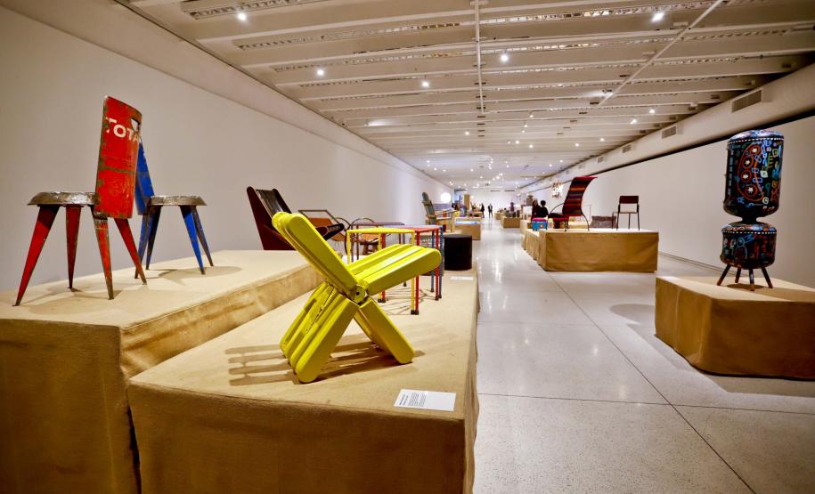 MON oferece visitas mediadas com a curadora Adélia Borges